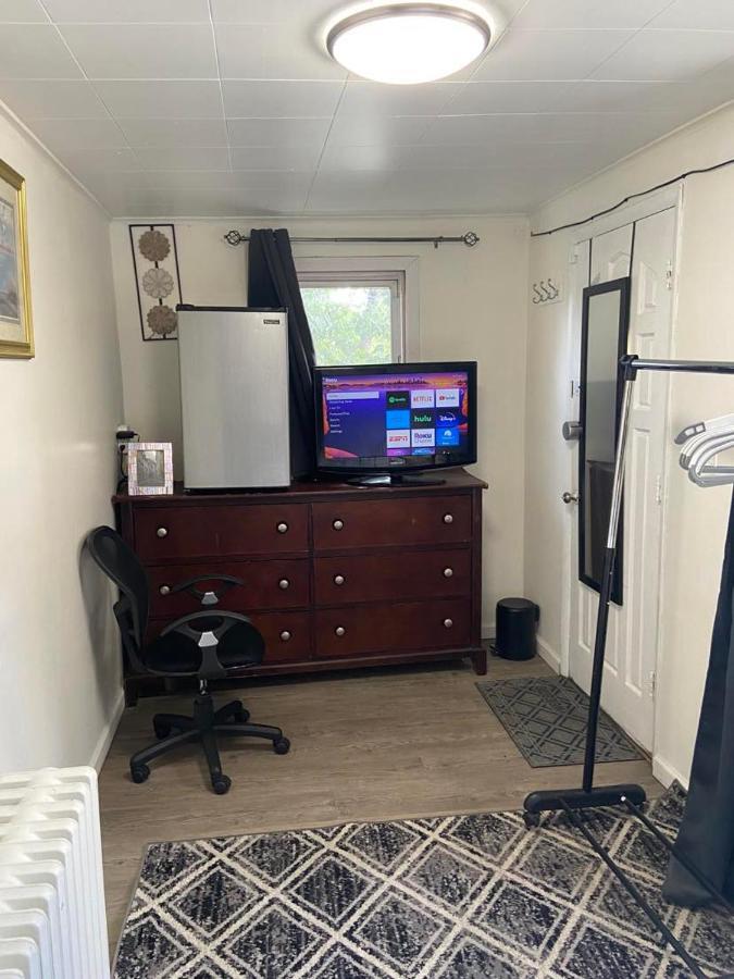 Cozzy Room With Private Entrance And Drive Way New York Exteriér fotografie